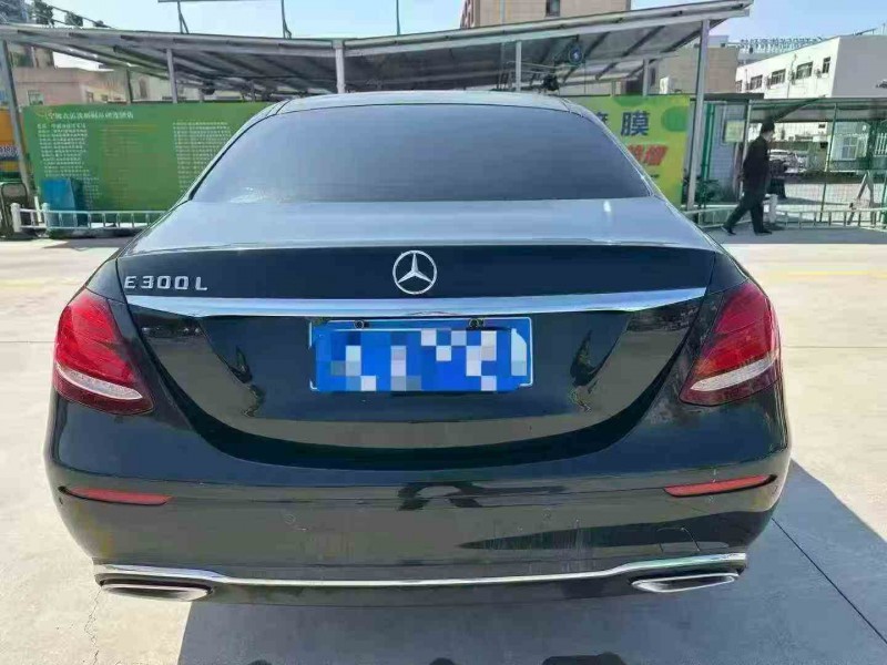 嘉兴18年奔驰E8