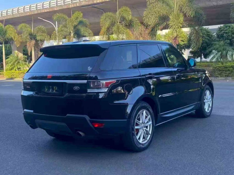 廈門15年路虎攬勝運動9