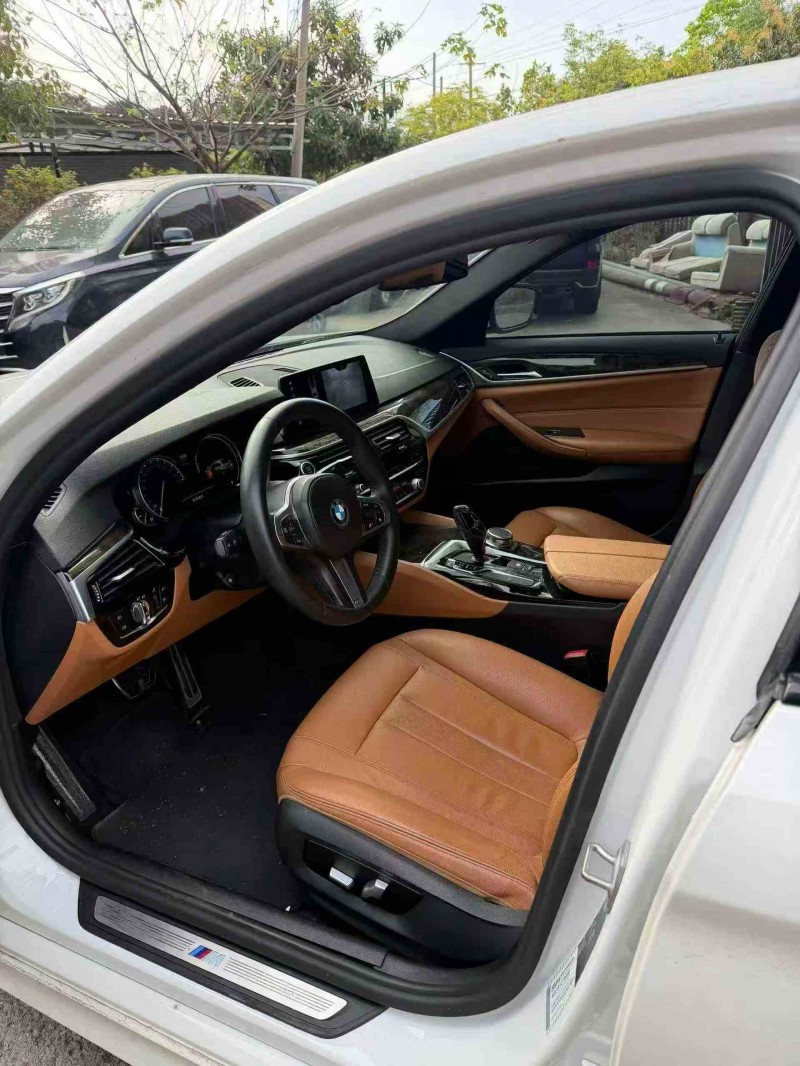 梧州17年宝马5系3