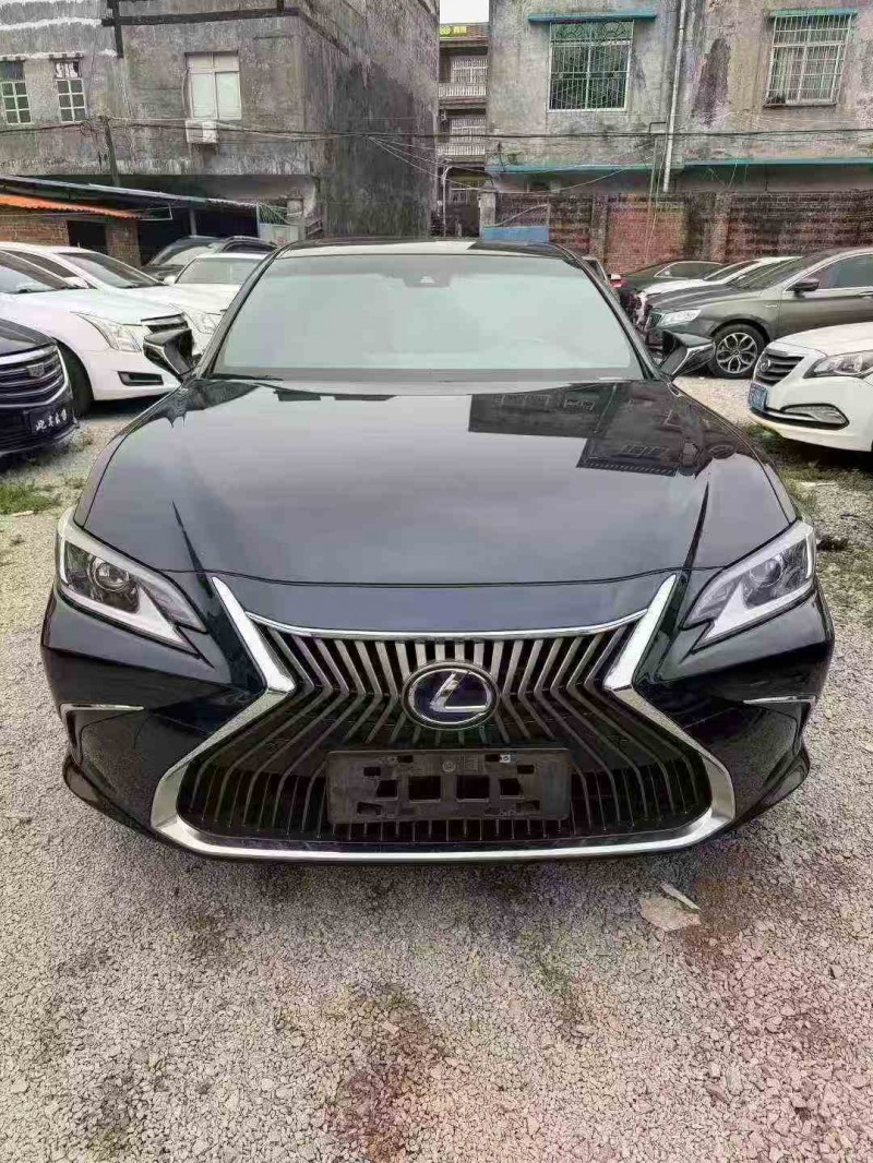 贵港21年雷克萨斯ES1