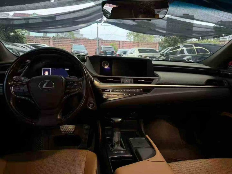 贵港21年雷克萨斯ES4