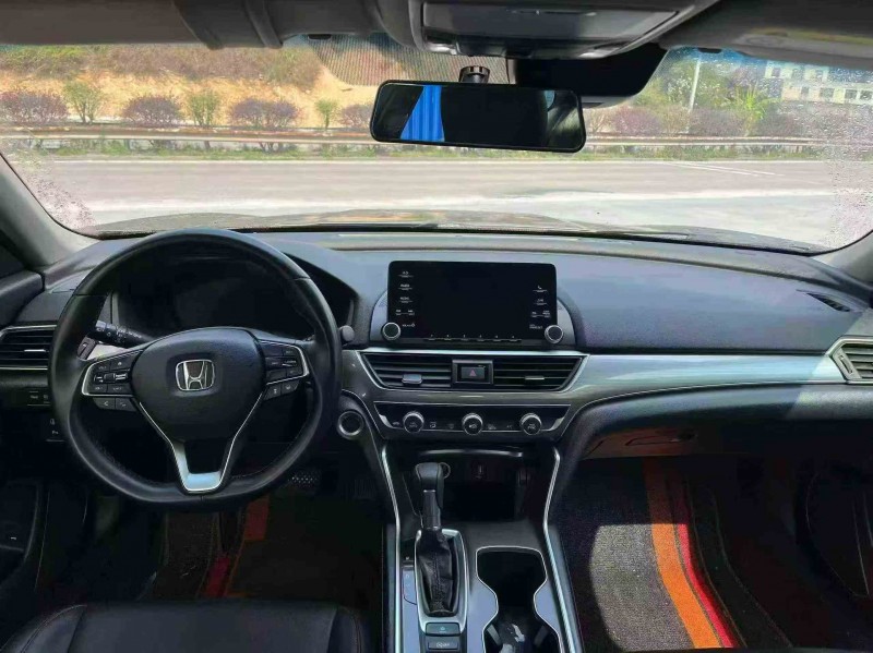 欽州18年本田雅閣5