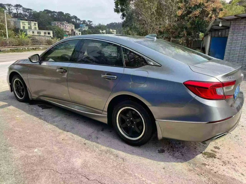 欽州18年本田雅閣8