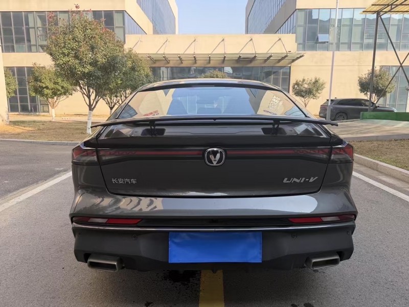 徐州25年長安汽車UNI9