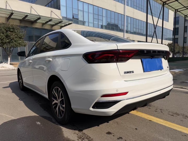 徐州24年吉利帝豪8