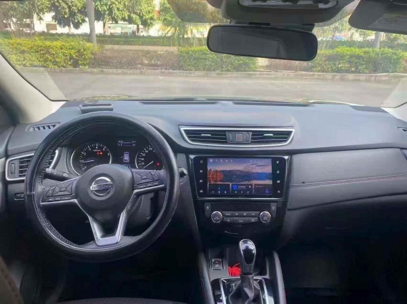 龙岩21年日产逍客6