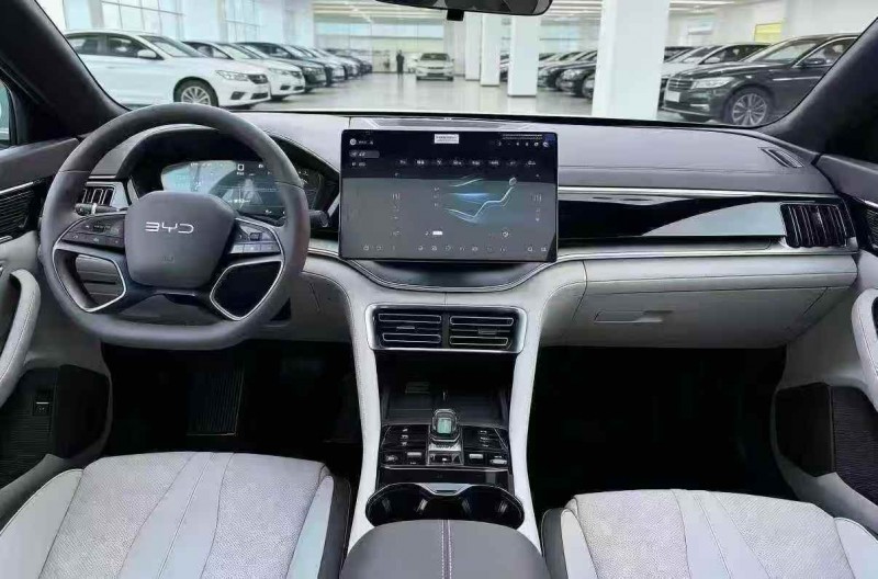 承德26年比亞迪宋4