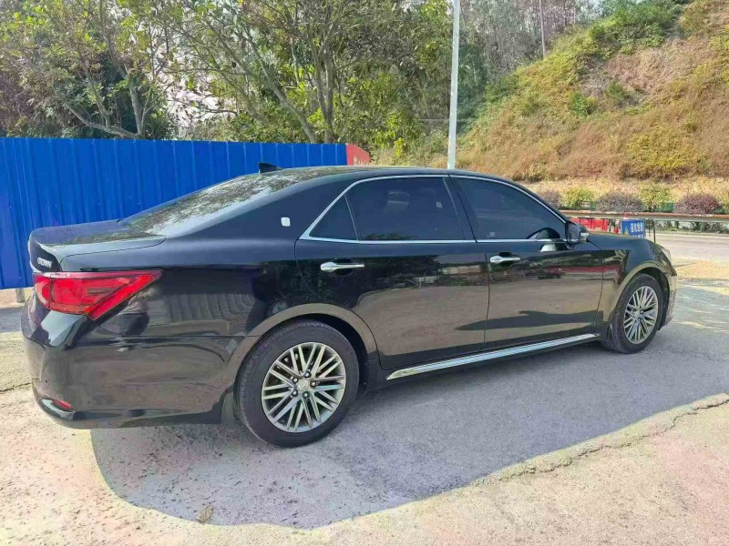 北海17年丰田皇冠7