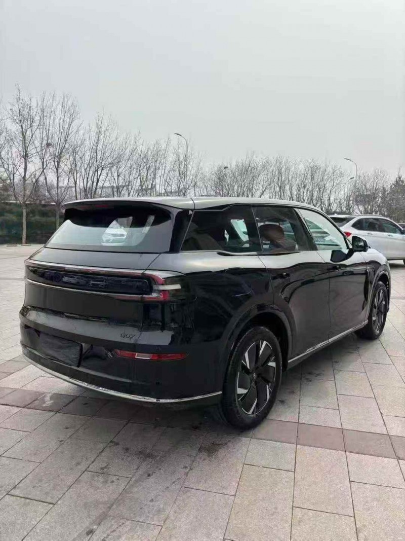 秦皇島25年長安汽車啟源7