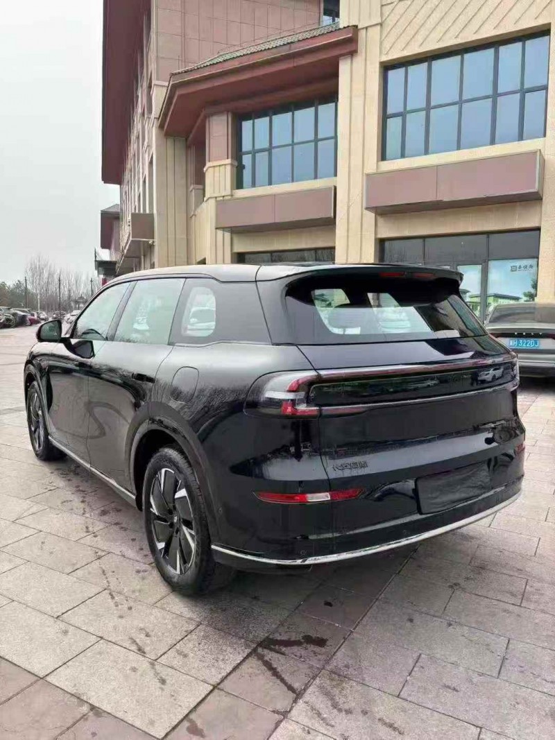 秦皇島25年長安汽車啟源8