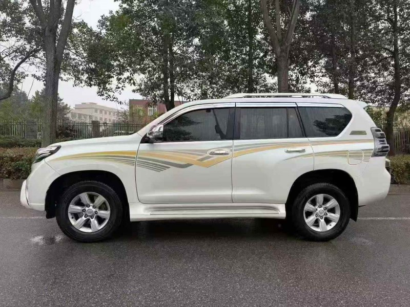 岳阳16年丰田普拉多5