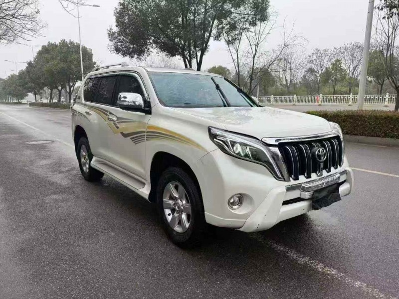 岳阳16年丰田普拉多8