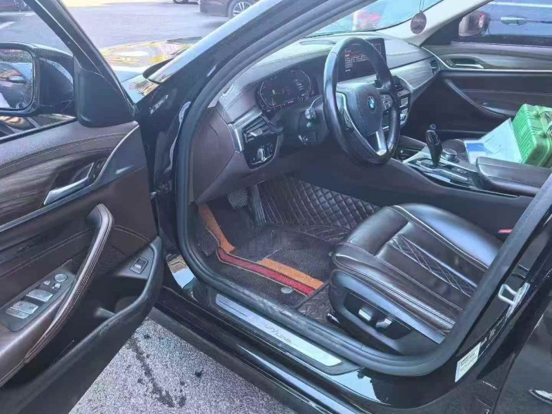 吉安20年宝马5系4