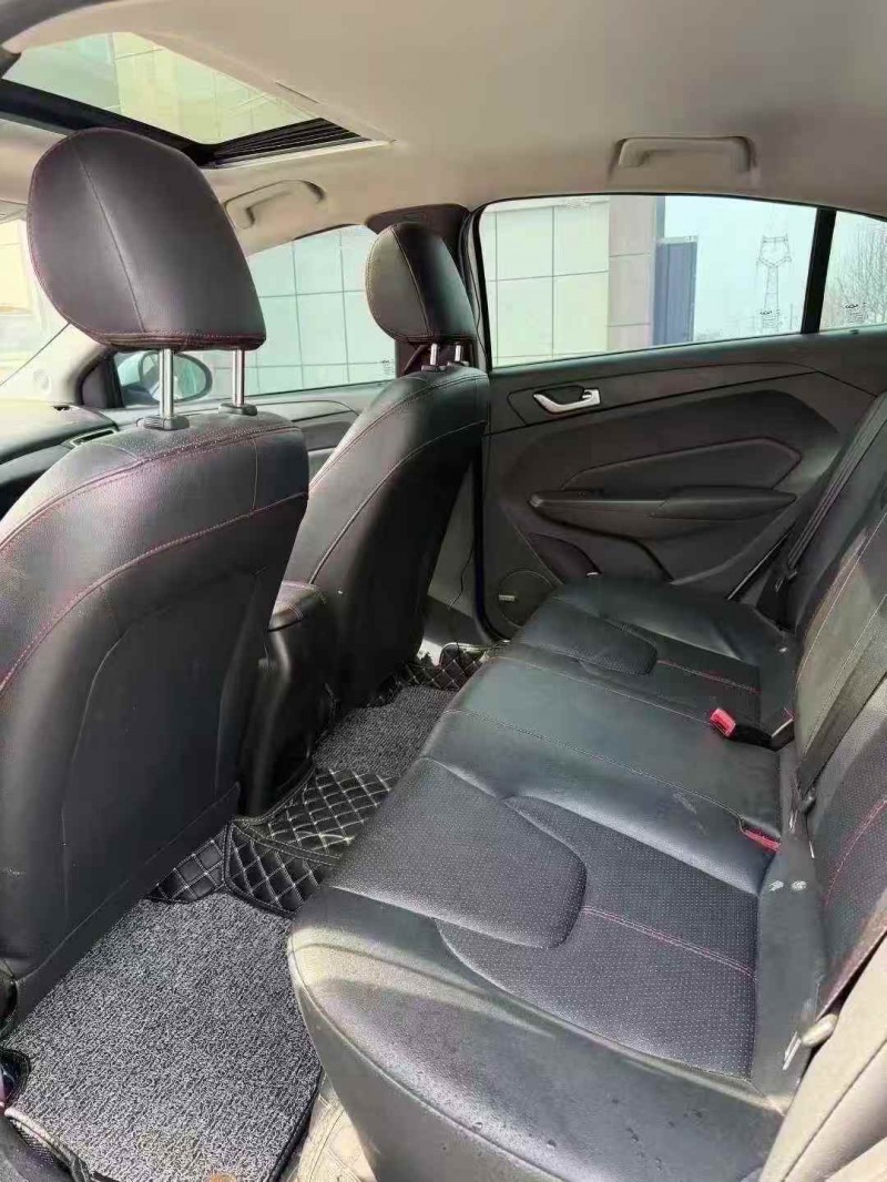 烟台17年奇瑞艾瑞泽6