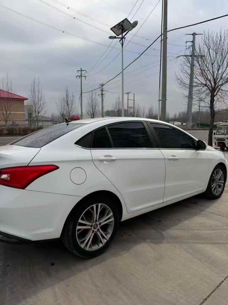 烟台17年奇瑞艾瑞泽8