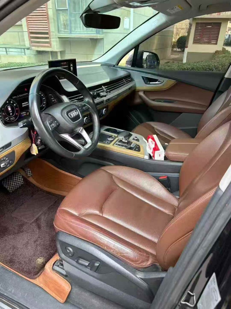 承德19年奧迪Q74