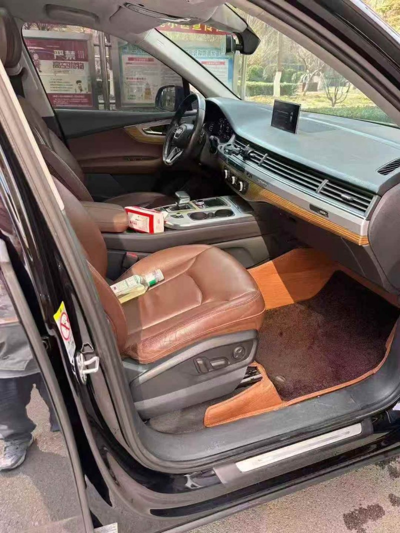 承德19年奧迪Q75