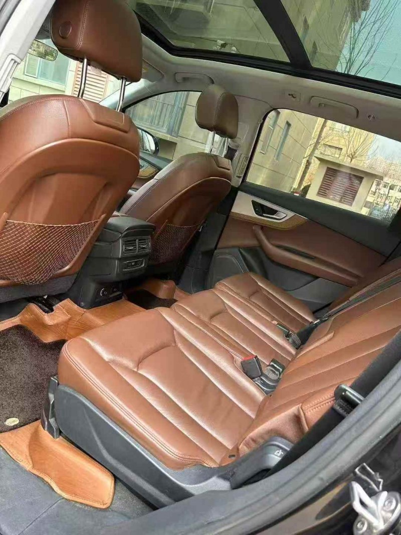 承德19年奧迪Q76