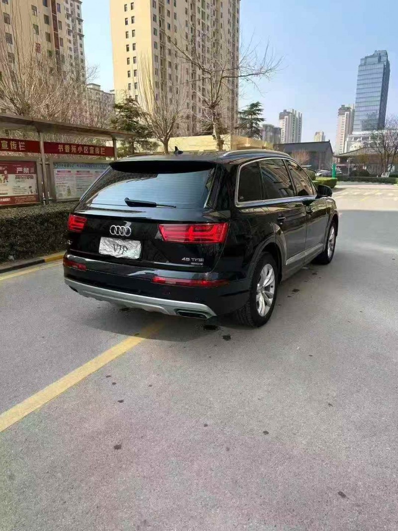 承德19年奧迪Q77