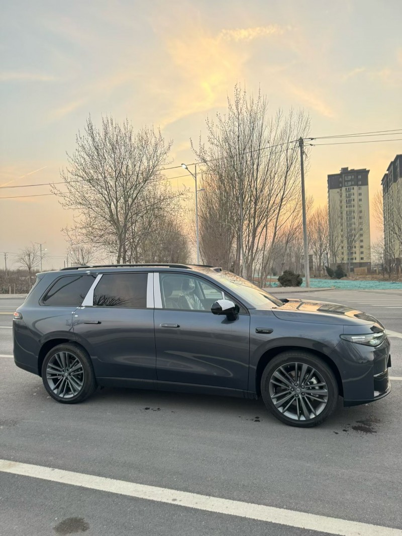 邯郸26年零跑汽车C163