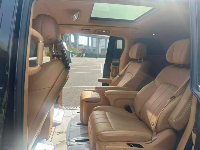 淄博23年岚图汽车梦想家5