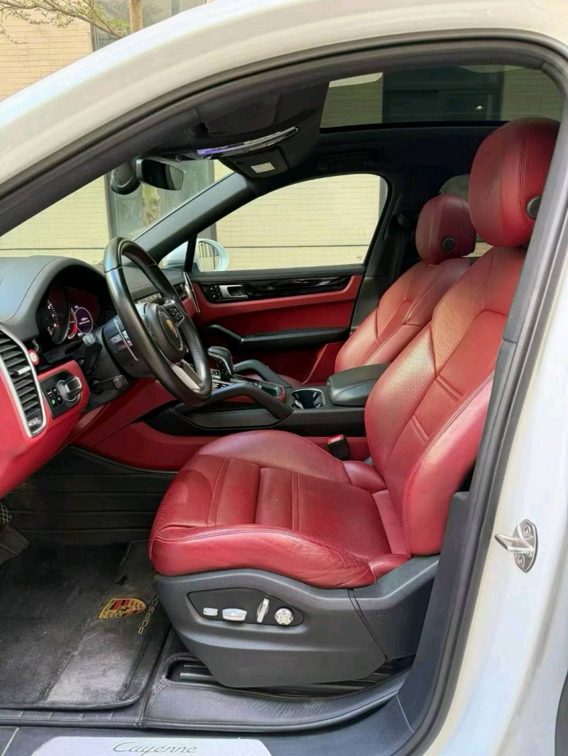 佛山20年保时捷卡宴5