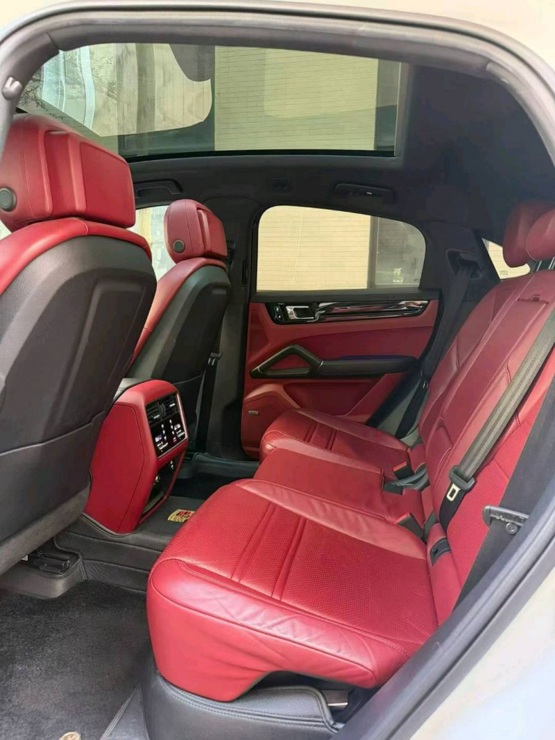 佛山20年保时捷卡宴9