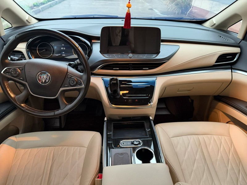 南昌23年別克GL84