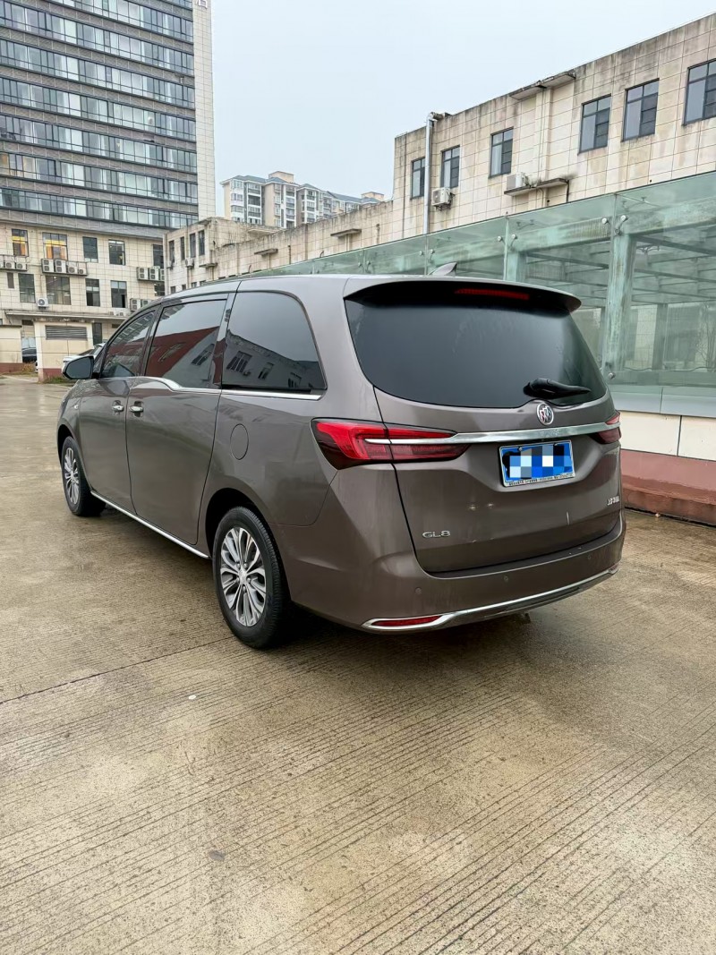 南昌23年別克GL88