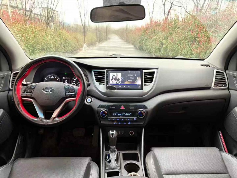 宜昌18年现代途胜5