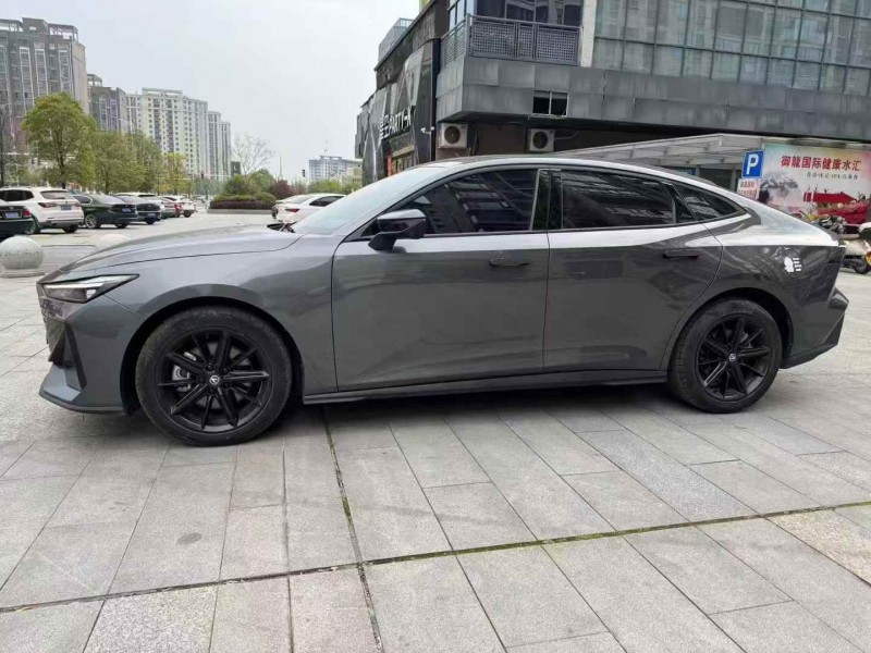 新余24年長安汽車UNI2