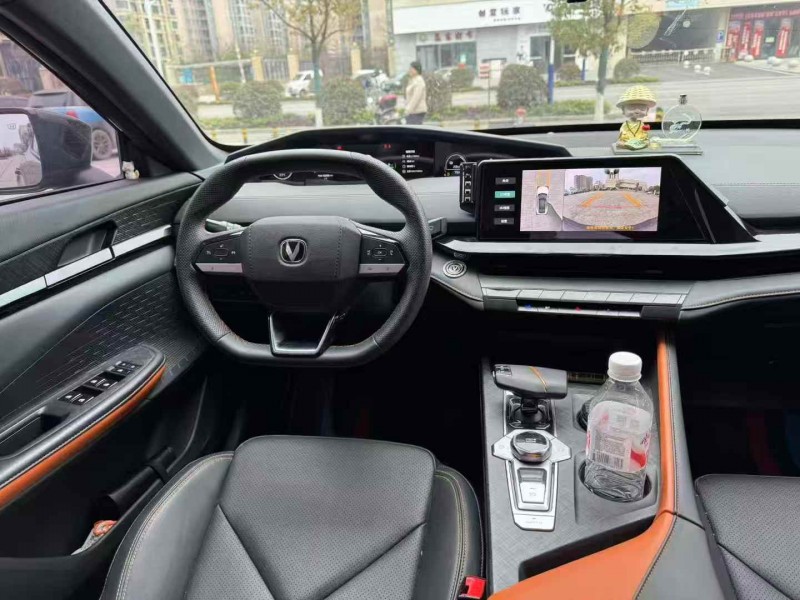 新余24年長安汽車UNI5