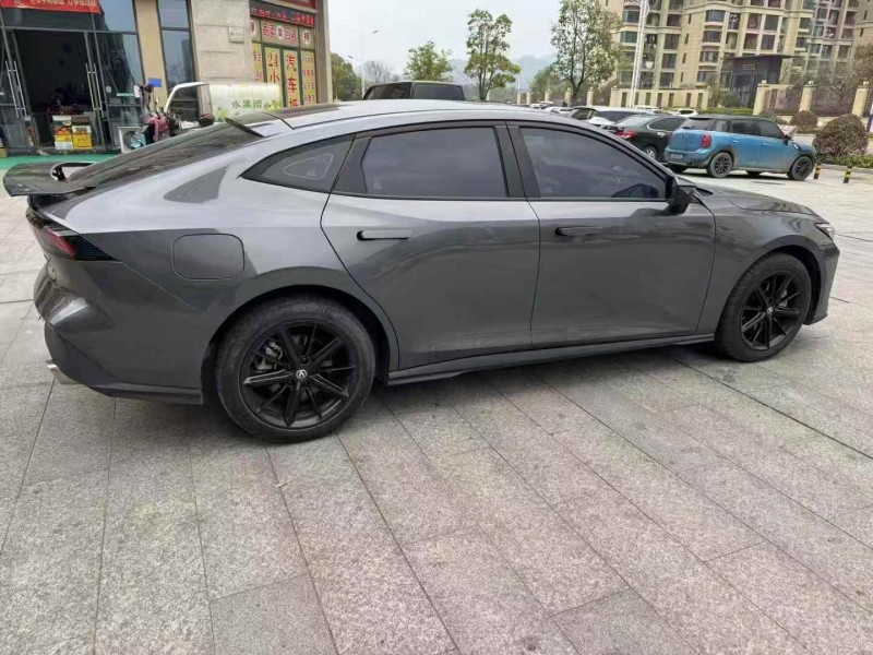 新余24年長安汽車UNI7