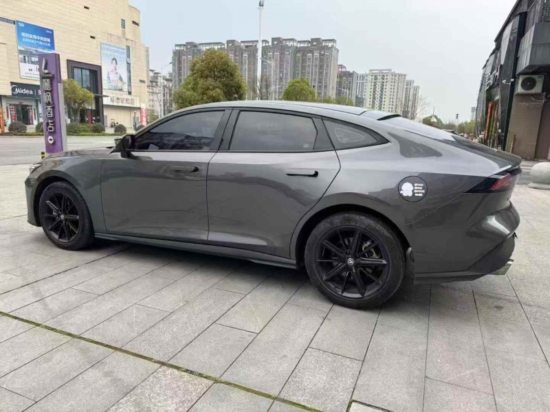 新余24年長安汽車UNI8