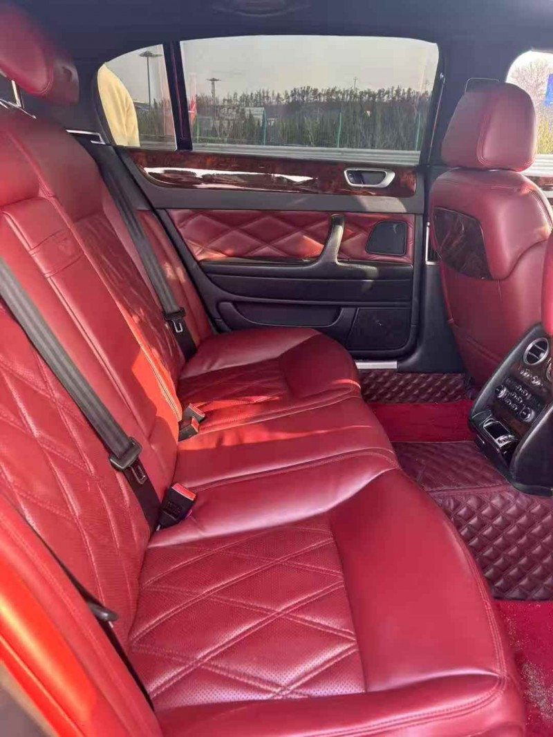 枣庄10年宾利飞驰8