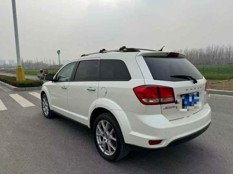 淄博14年道奇酷威8