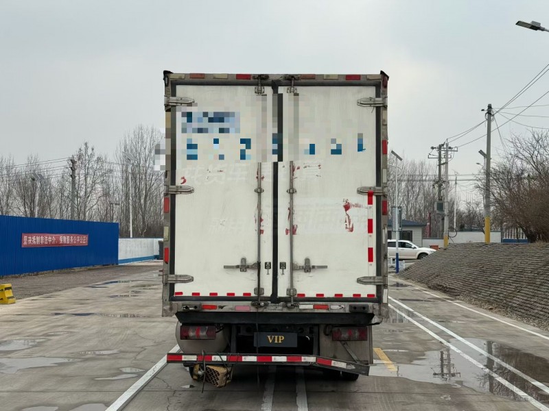 青島23年陜汽軒德8