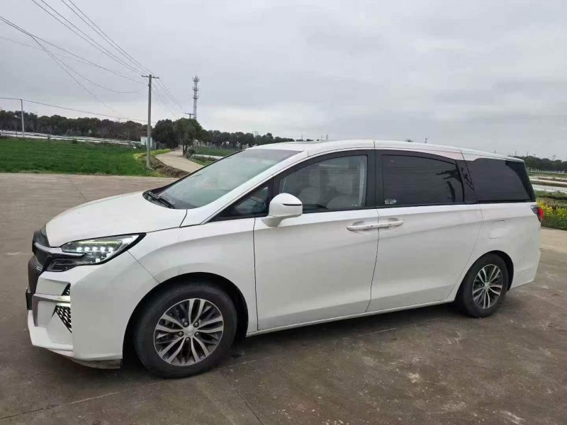 淮安22年别克GL82