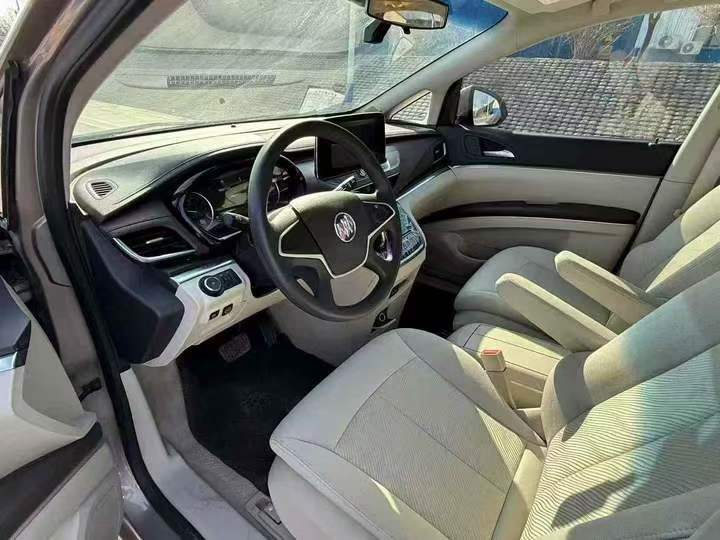 东营22年别克GL84