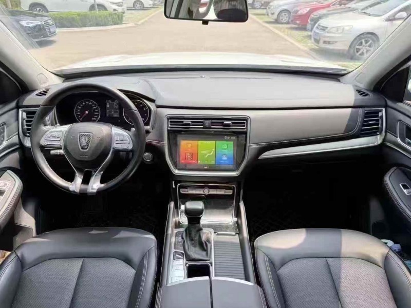 济南23年荣威RX84