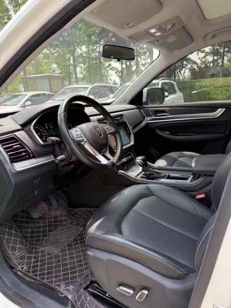 济南23年荣威RX86