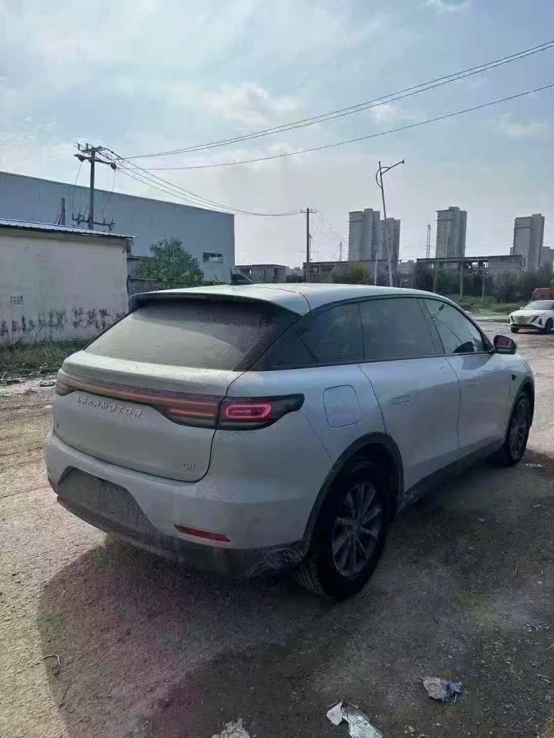 菏澤25年零跑汽車C117