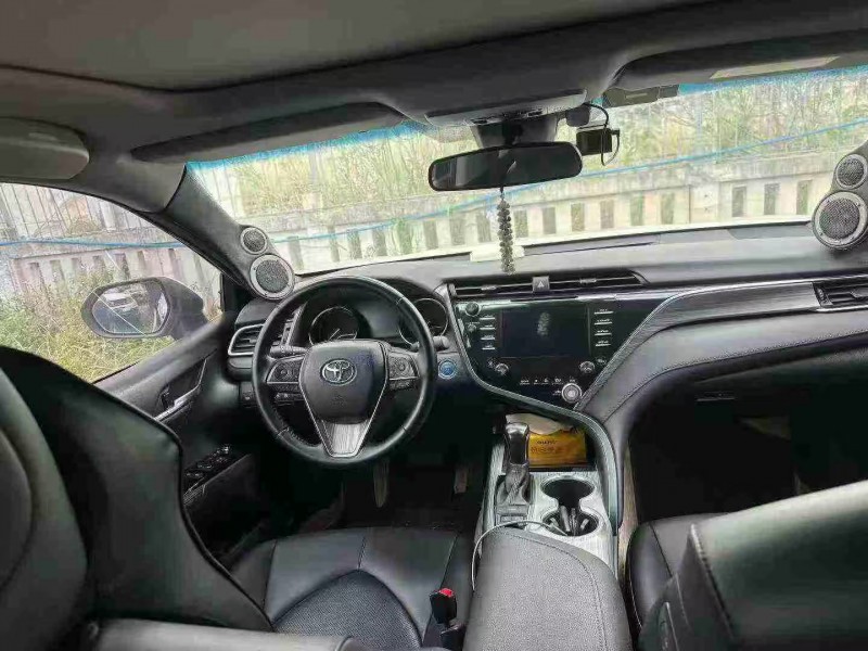 广州19年丰田凯美瑞5