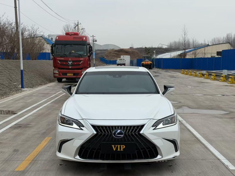 青岛22年雷克萨斯ES1