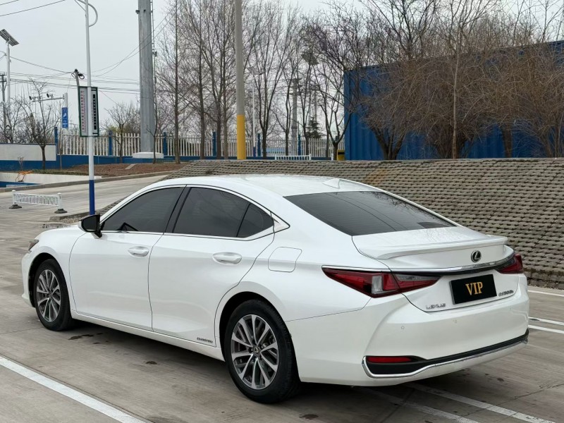 青岛22年雷克萨斯ES7