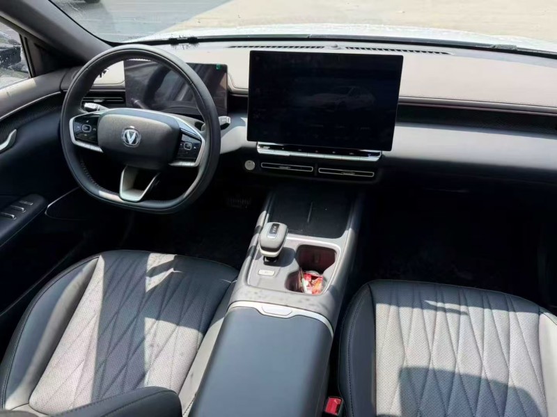 广州25年长安汽车逸动5