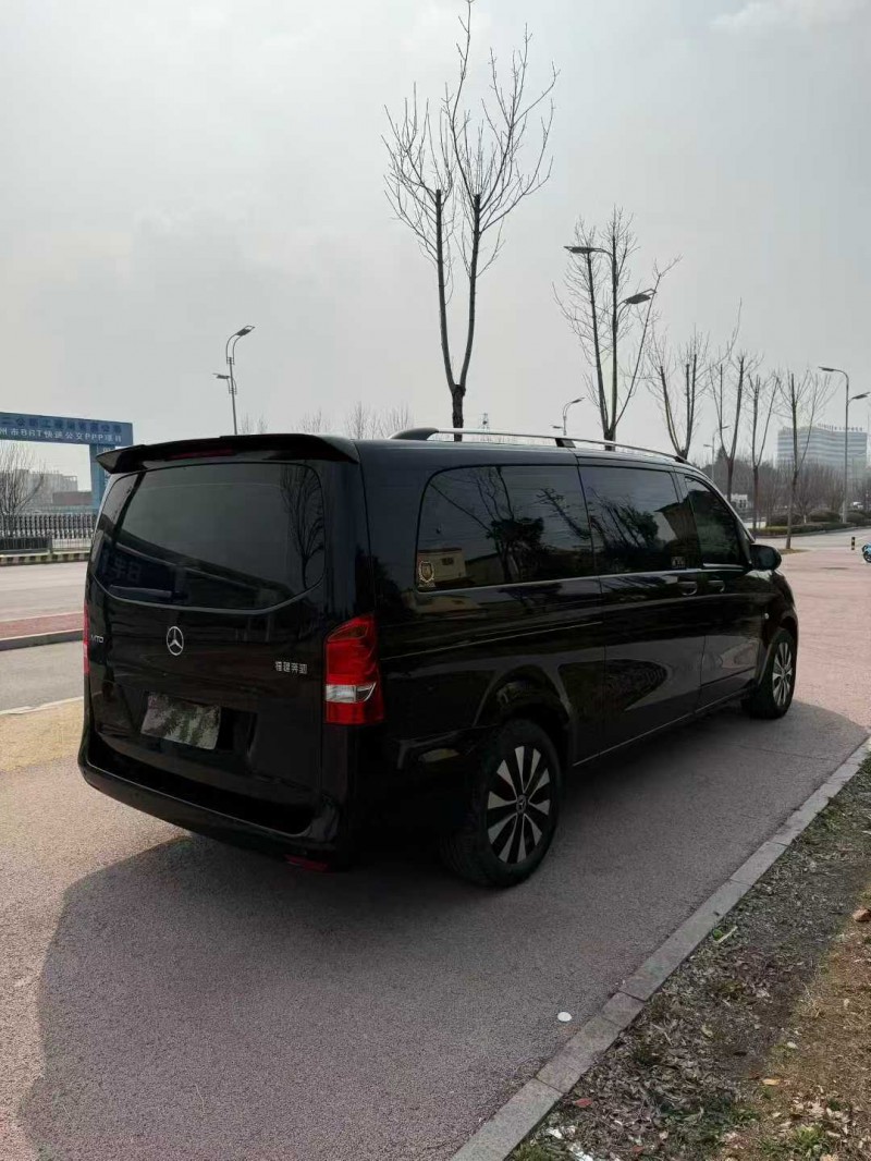 枣庄24年奔驰威霆8