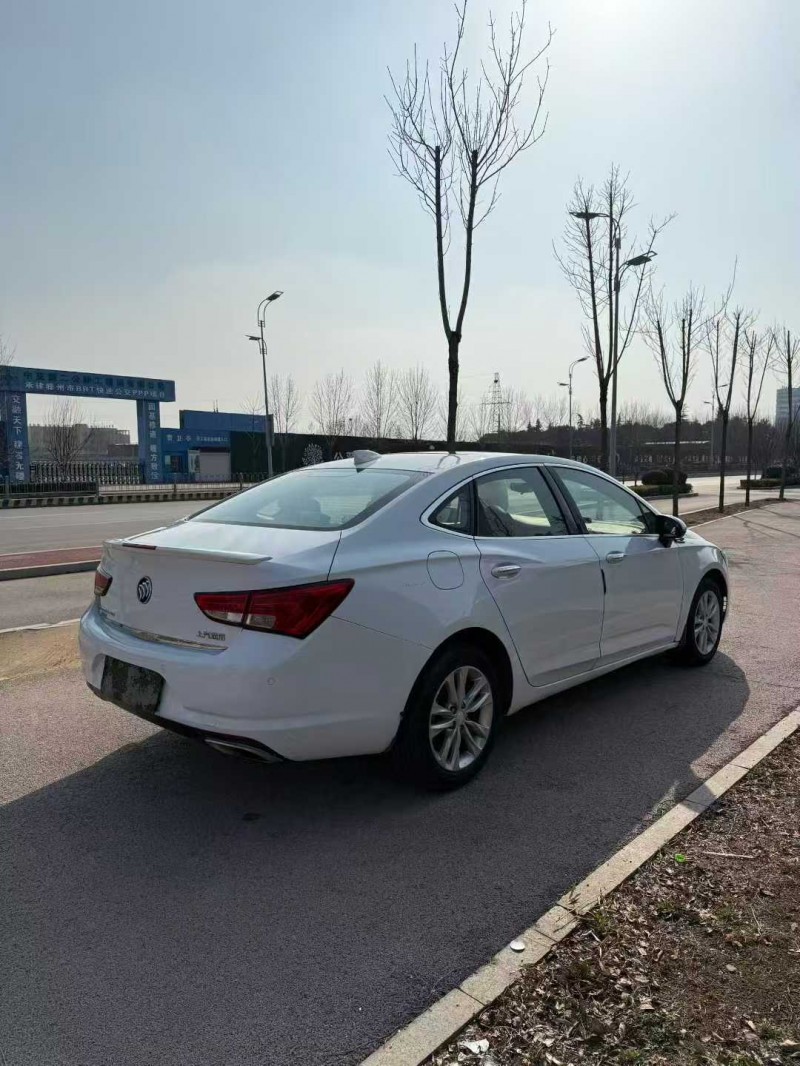 枣庄18年别克威朗8