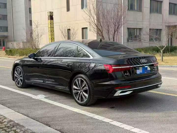 潍坊22年奥迪A6L8