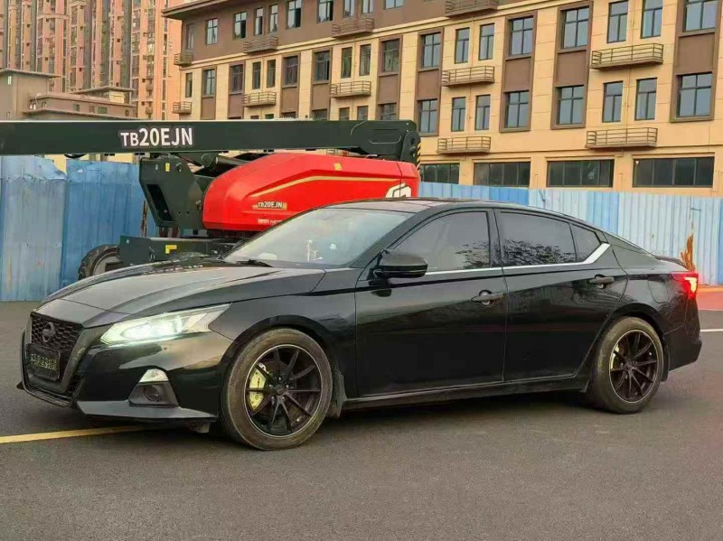 廈門20年日產天籟2